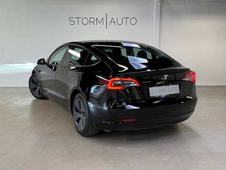 Tesla Model 3 RWD