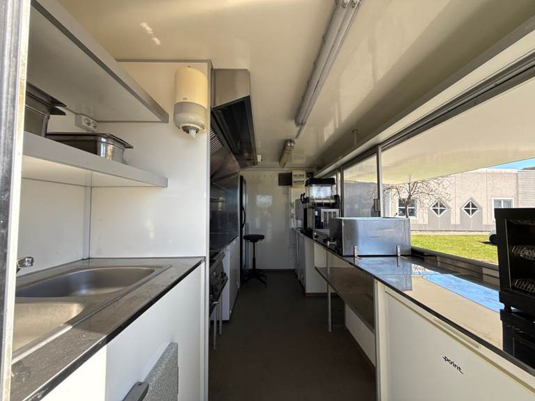 Peugeot Boxer 335 2,2 HDi 130 Foodtruck L3H2