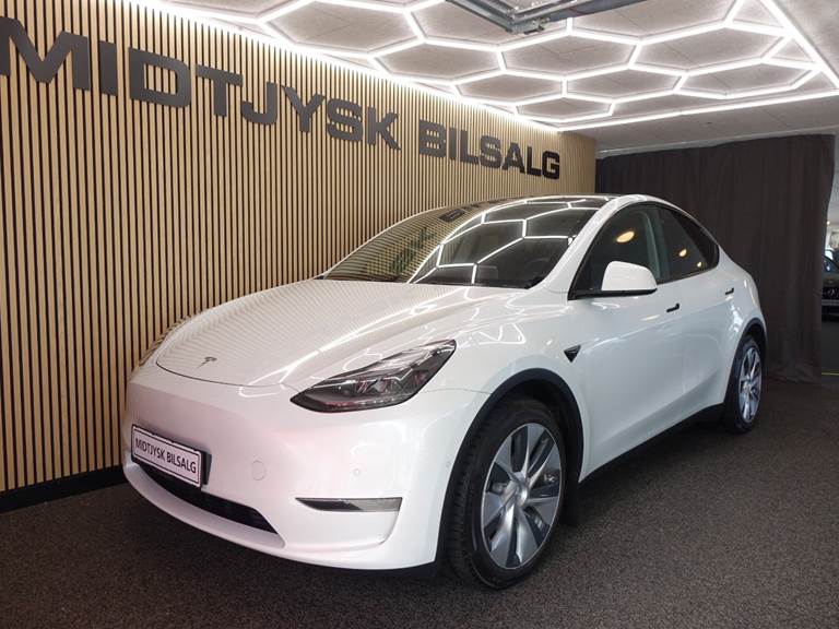 Tesla Model Y Long Range AWD