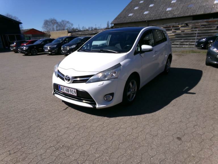 Toyota Verso 2,0 D-4D T2 Vision 7prs