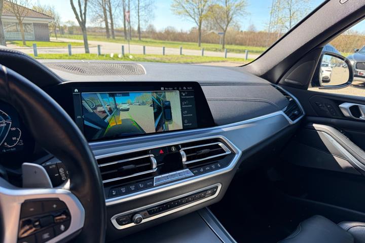 Sort BMW X5 fra 2021
