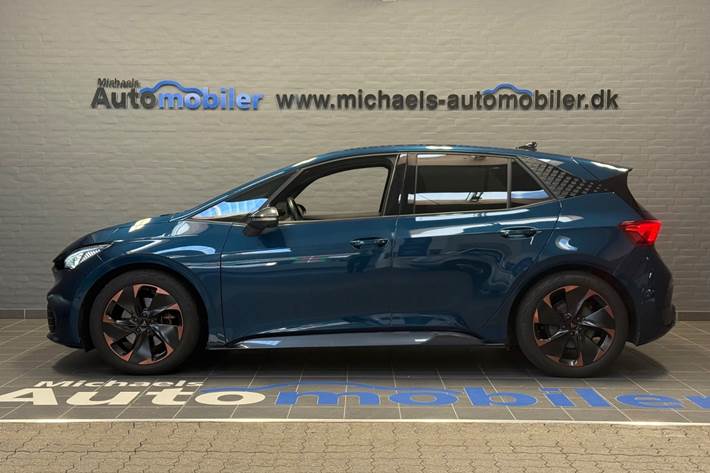 Blå Cupra Born fra 2023