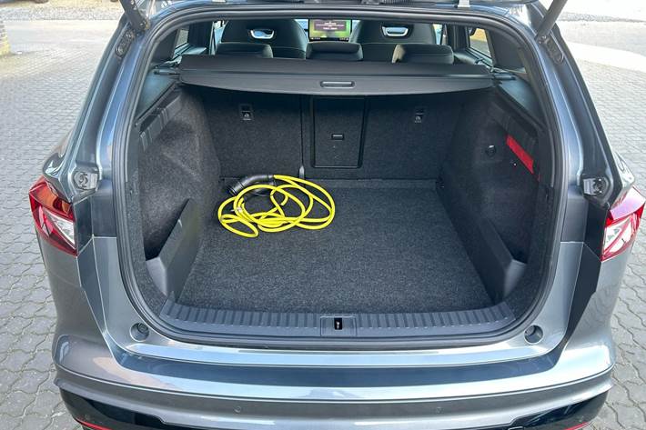 Grå Skoda Enyaq fra 2025