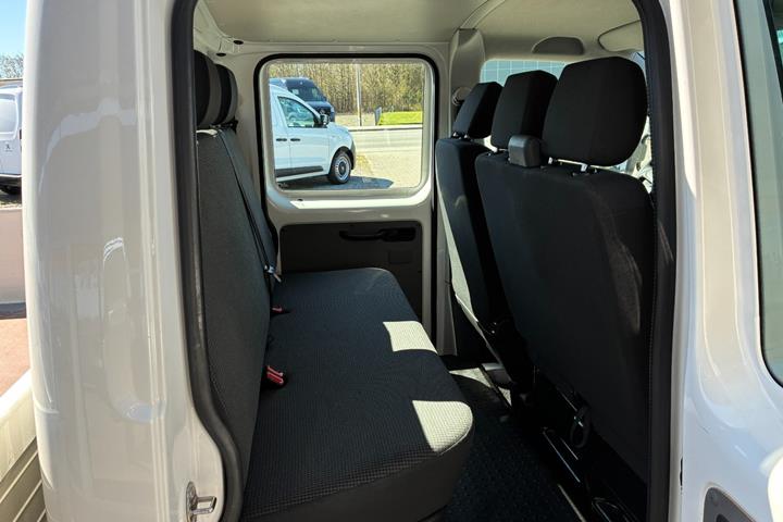 Hvid VW Transporter fra 2020