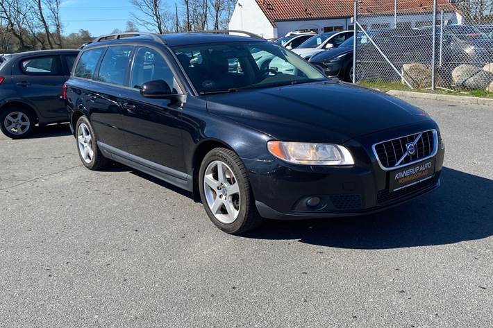 Sort Volvo V70 fra 2008