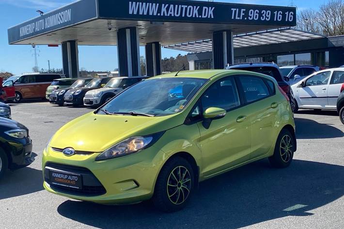 Grøn Ford Fiesta fra 2010