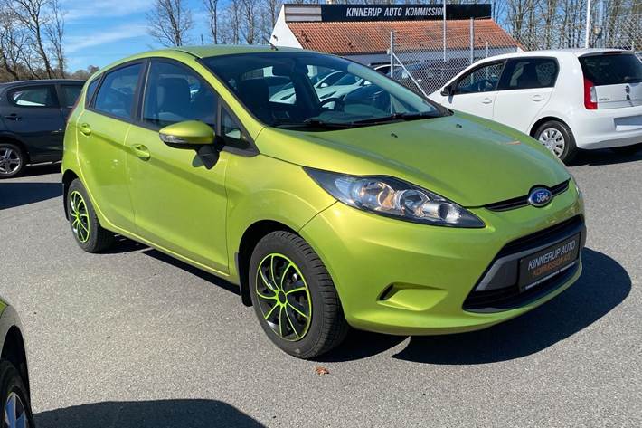 Grøn Ford Fiesta fra 2010