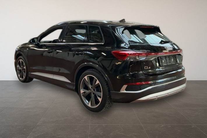 Sort Audi Q4 fra 2024