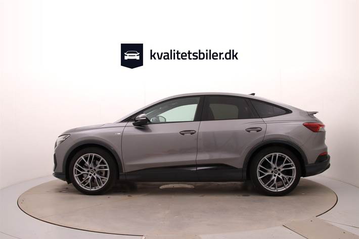 Grå Audi Q4 fra 2024