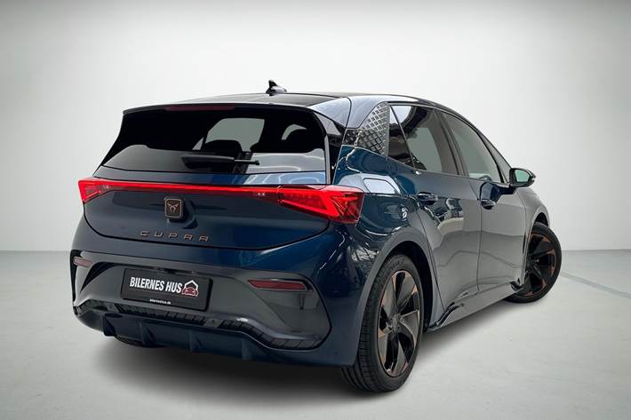 Blå Cupra Born fra 2022