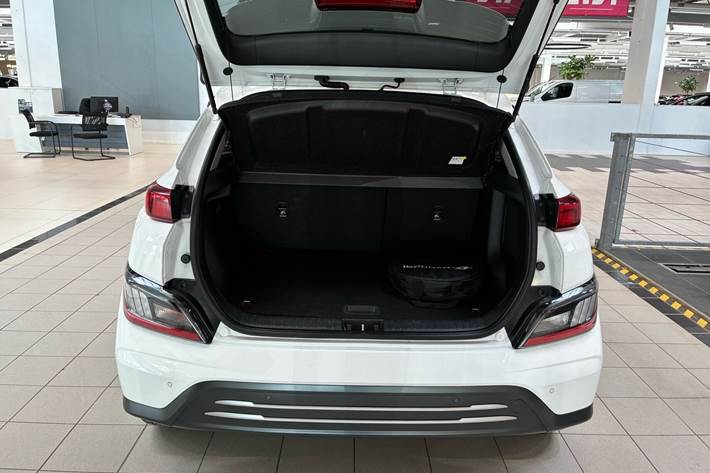 Hvid Hyundai Kona fra 2021