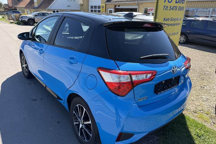 Sort Toyota Yaris fra 2019