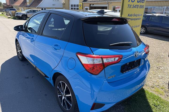 Sort Toyota Yaris fra 2019