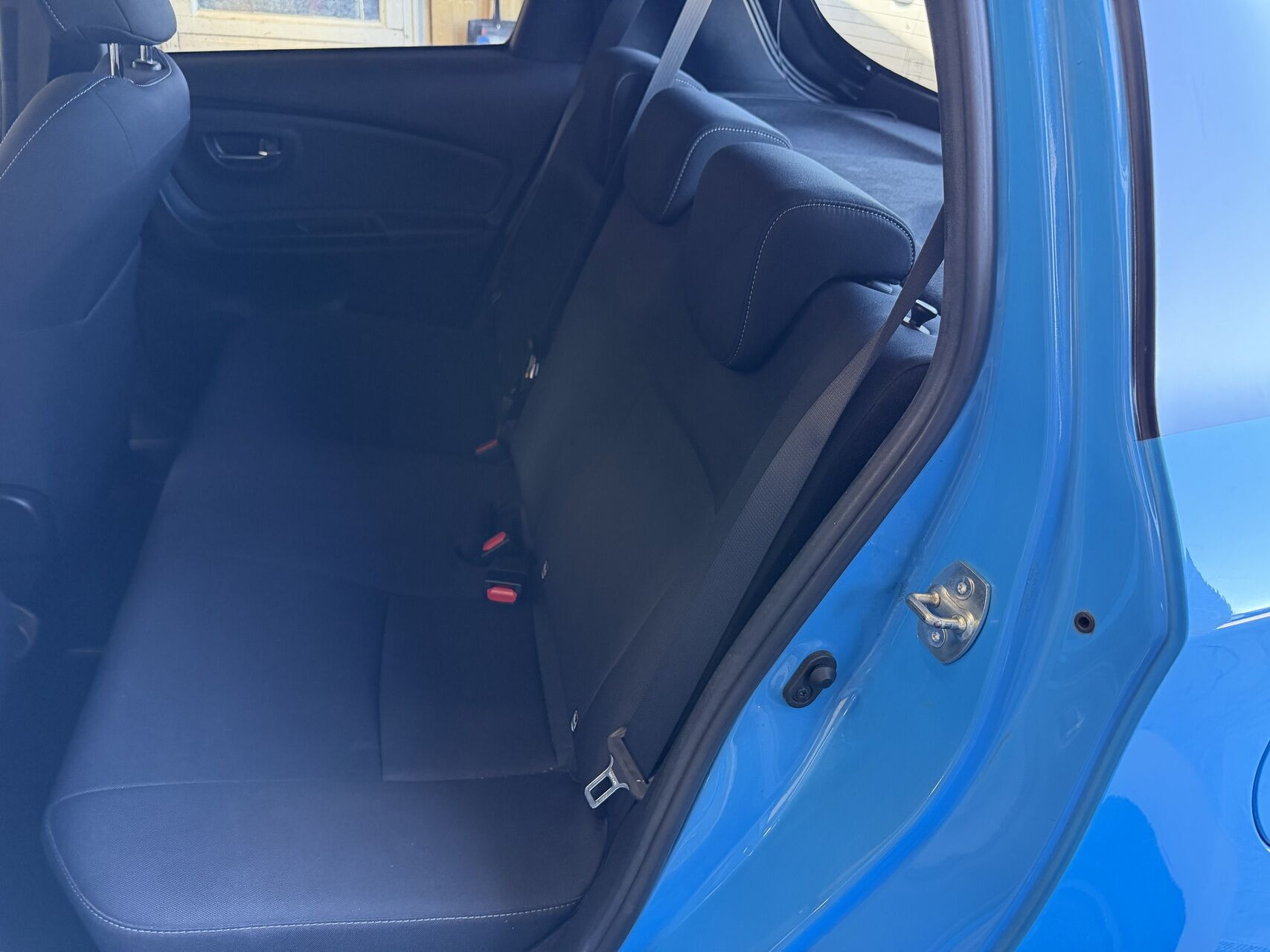 Sort Toyota Yaris fra 2019
