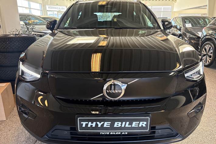 Sort Volvo XC40 fra 2023