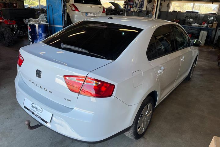 Hvid Seat Toledo fra 2015