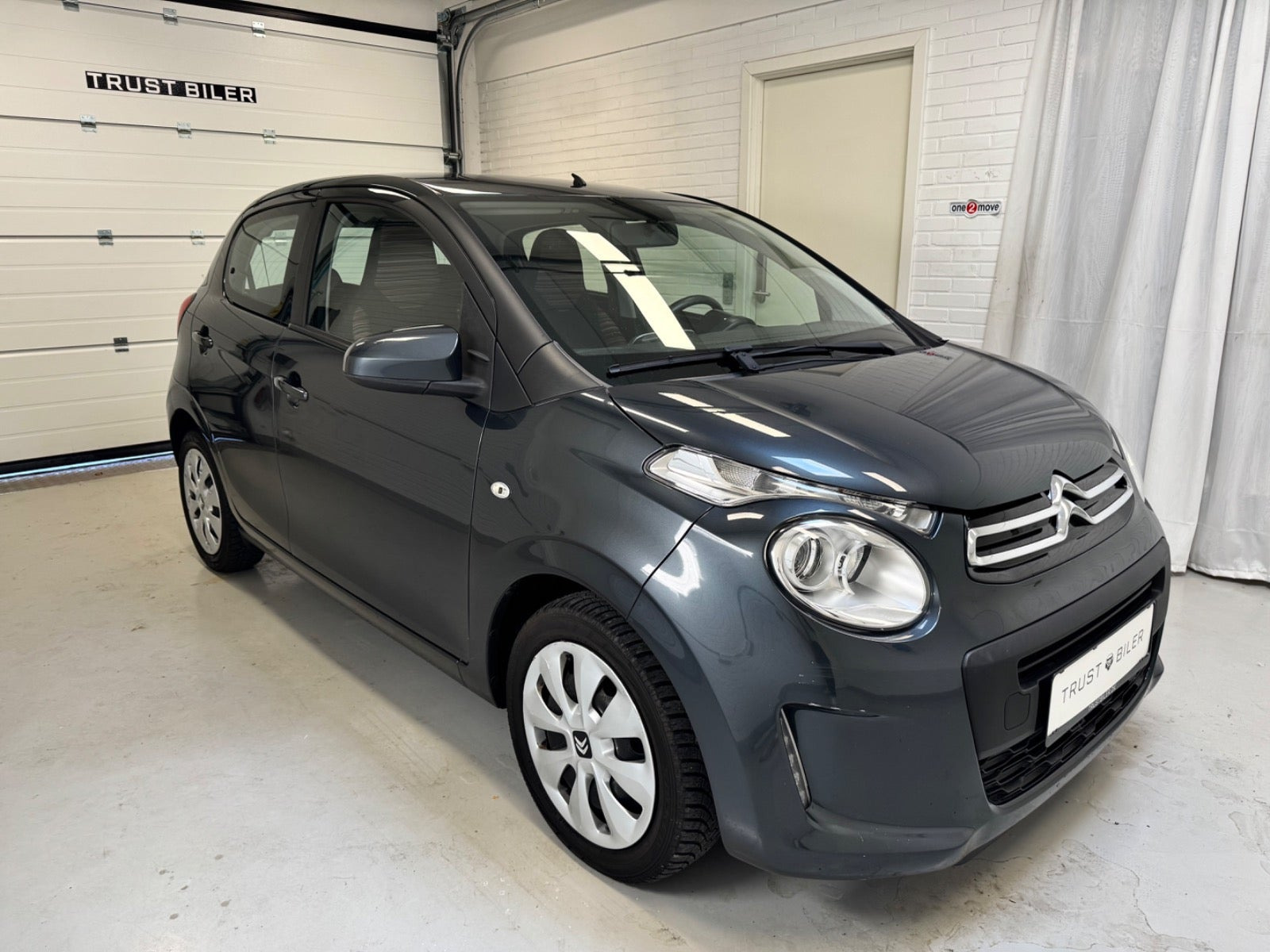 Grå Citroën C1 fra 2017