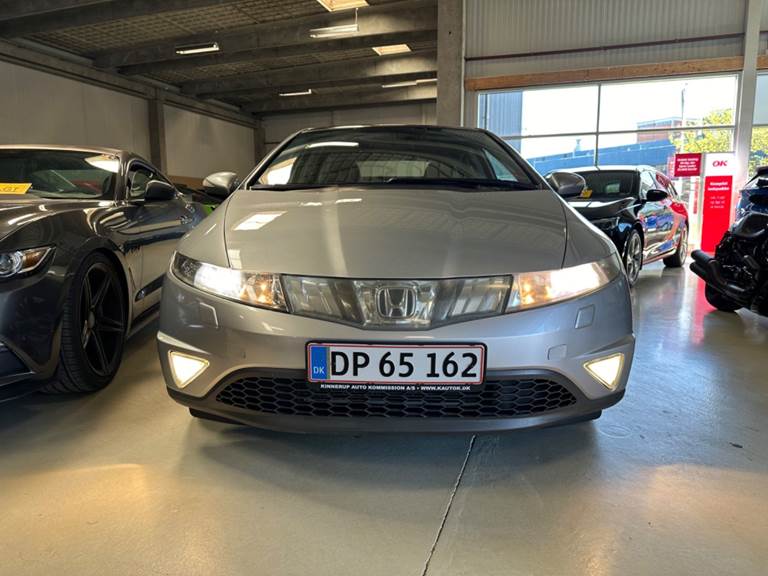 Honda Civic 1,8 Executive