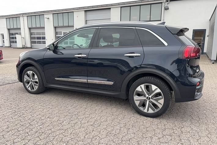 Blå Kia e-Niro fra 2020