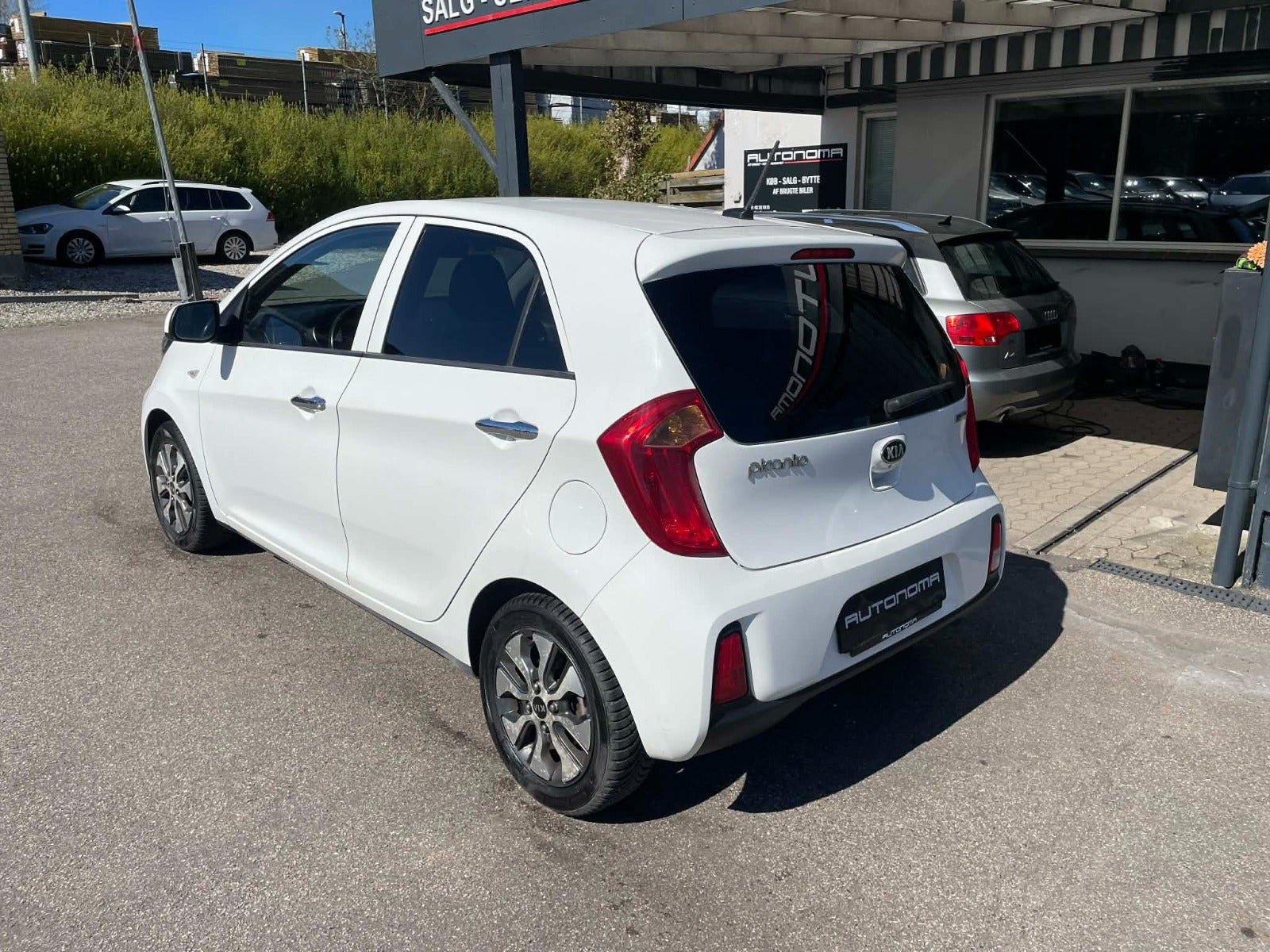 Hvid Kia Picanto fra 2016