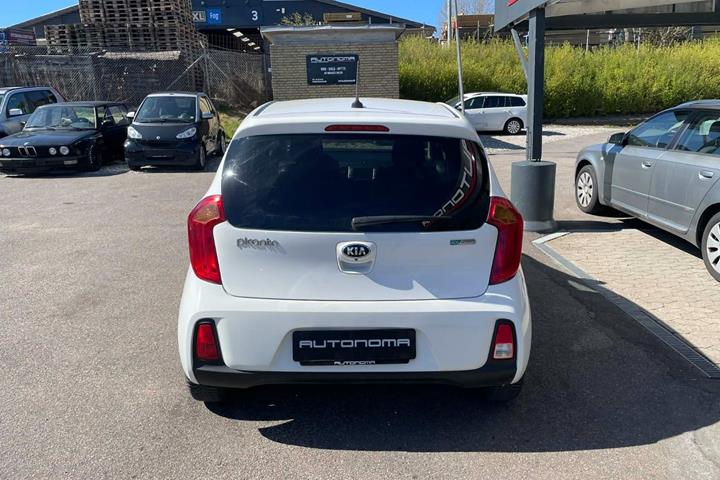 Hvid Kia Picanto fra 2016