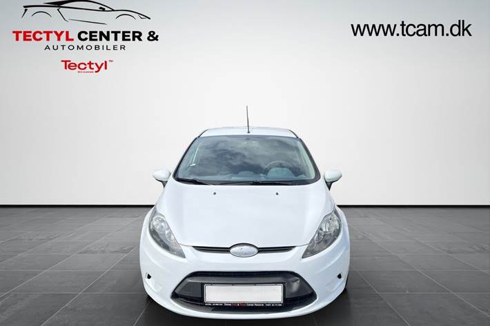 Hvid Ford Fiesta fra 2011