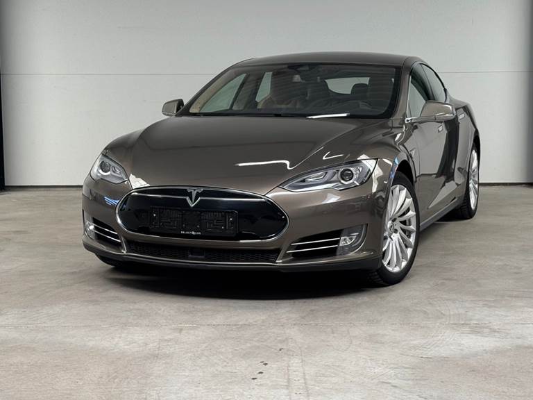 Tesla Model S 85