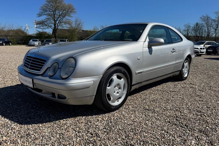 Sølv Mercedes CLK200 fra 1998