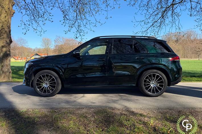 Grøn Mercedes GLE350 de fra 2021