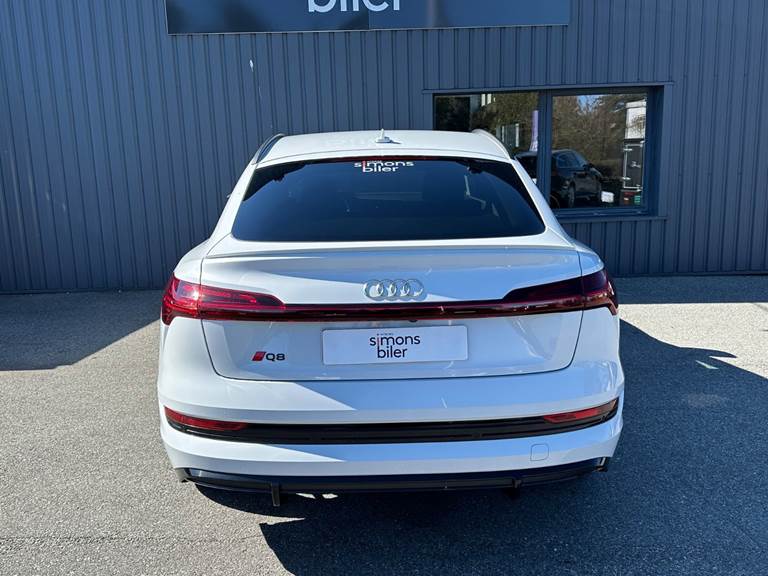 Audi e-tron 55 S-line Sportback quattro