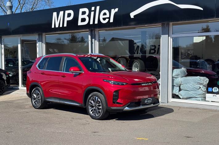 Rød Maxus Euniq6 fra 2024