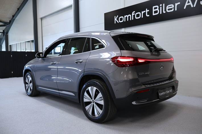 Grå Mercedes EQA300 fra 2024