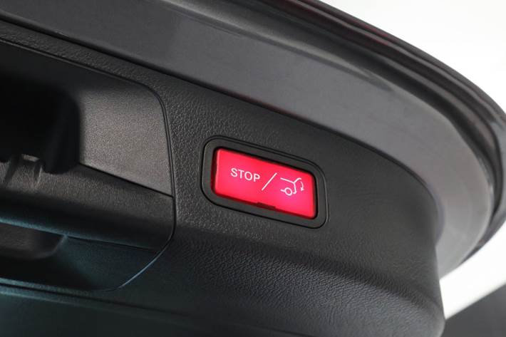 Grå Mercedes EQA300 fra 2024