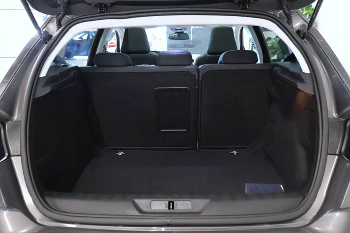 Grå Peugeot 308 fra 2018