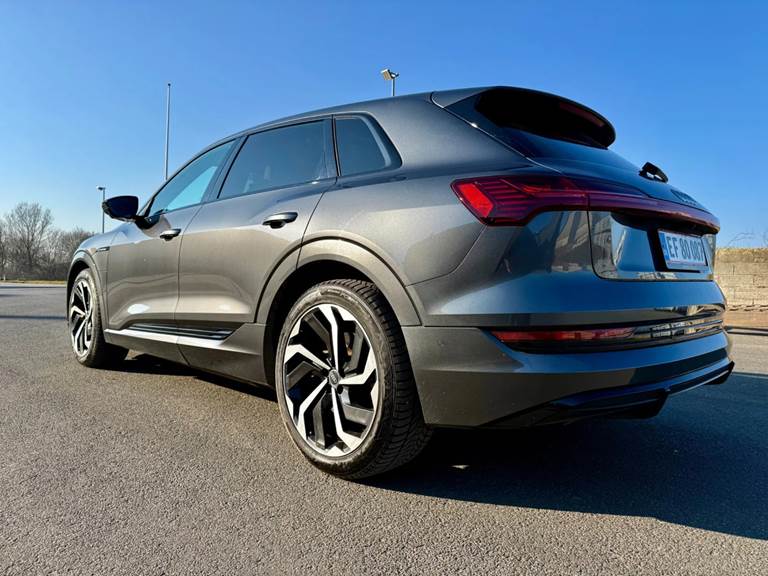 Audi e-tron 55 S-line quattro