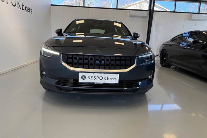 Blå Polestar 2 fra 2023