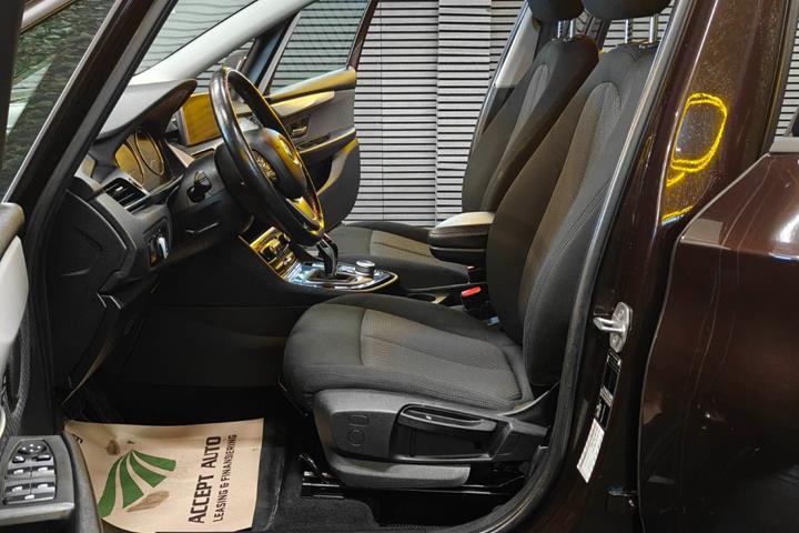 undefined BMW 218d fra 2020