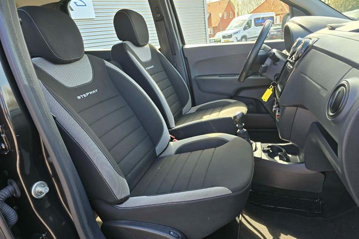 undefined Dacia Lodgy Stepway fra 2018 set indefra