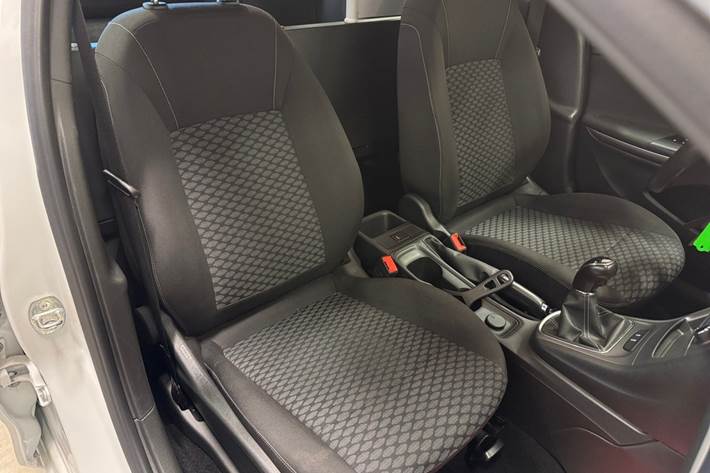 Hvid Opel Astra fra 2021