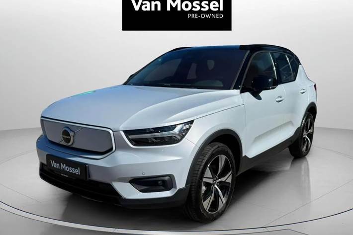 Sølv Volvo XC40 fra 2020