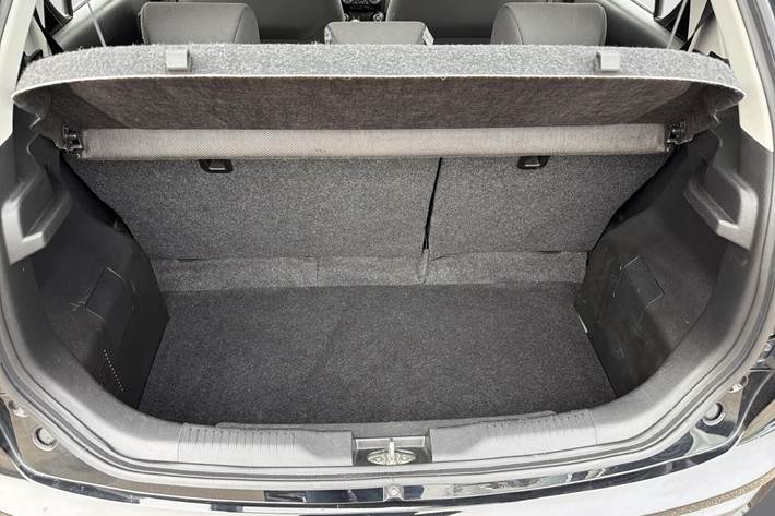 Beige Suzuki Ignis fra 2020