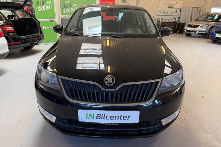 Sort Skoda Rapid fra 2016
