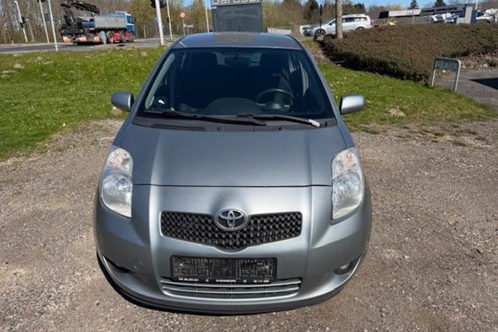 undefined Toyota Yaris fra 2008