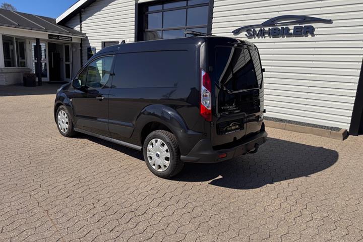 Sort Ford Transit Connect fra 2023