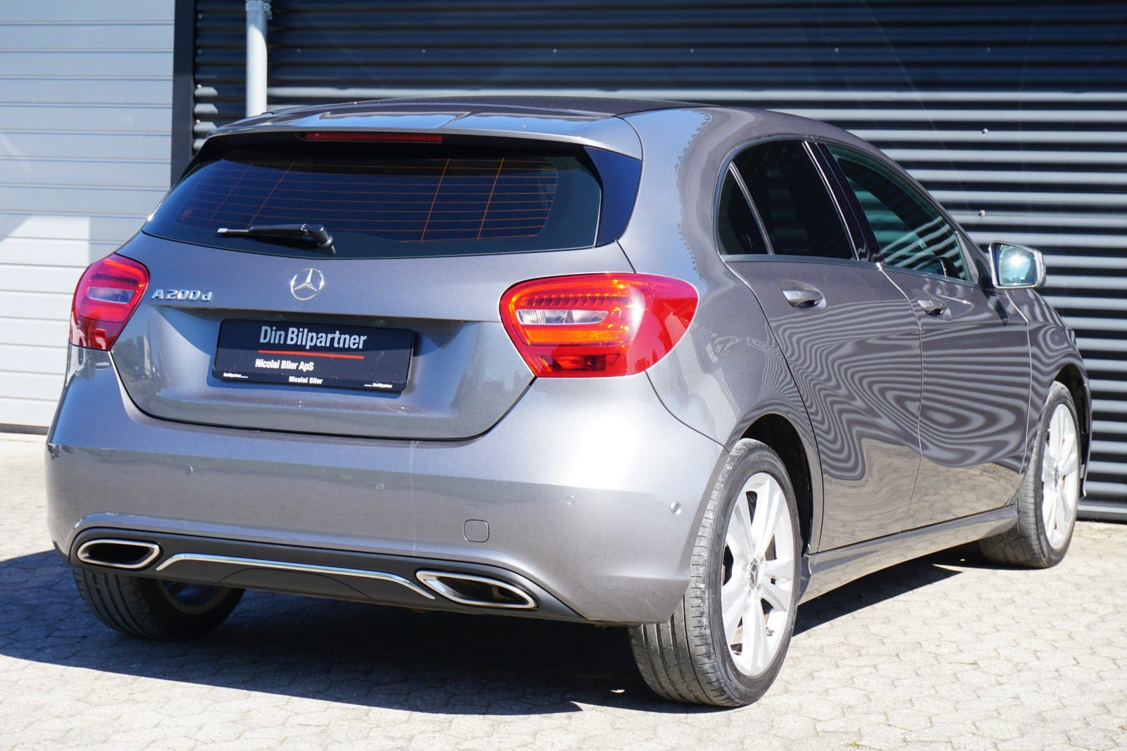 Grå Mercedes A200 d fra 2017