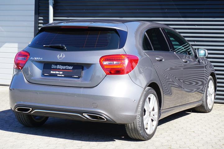 Grå Mercedes A200 d fra 2017
