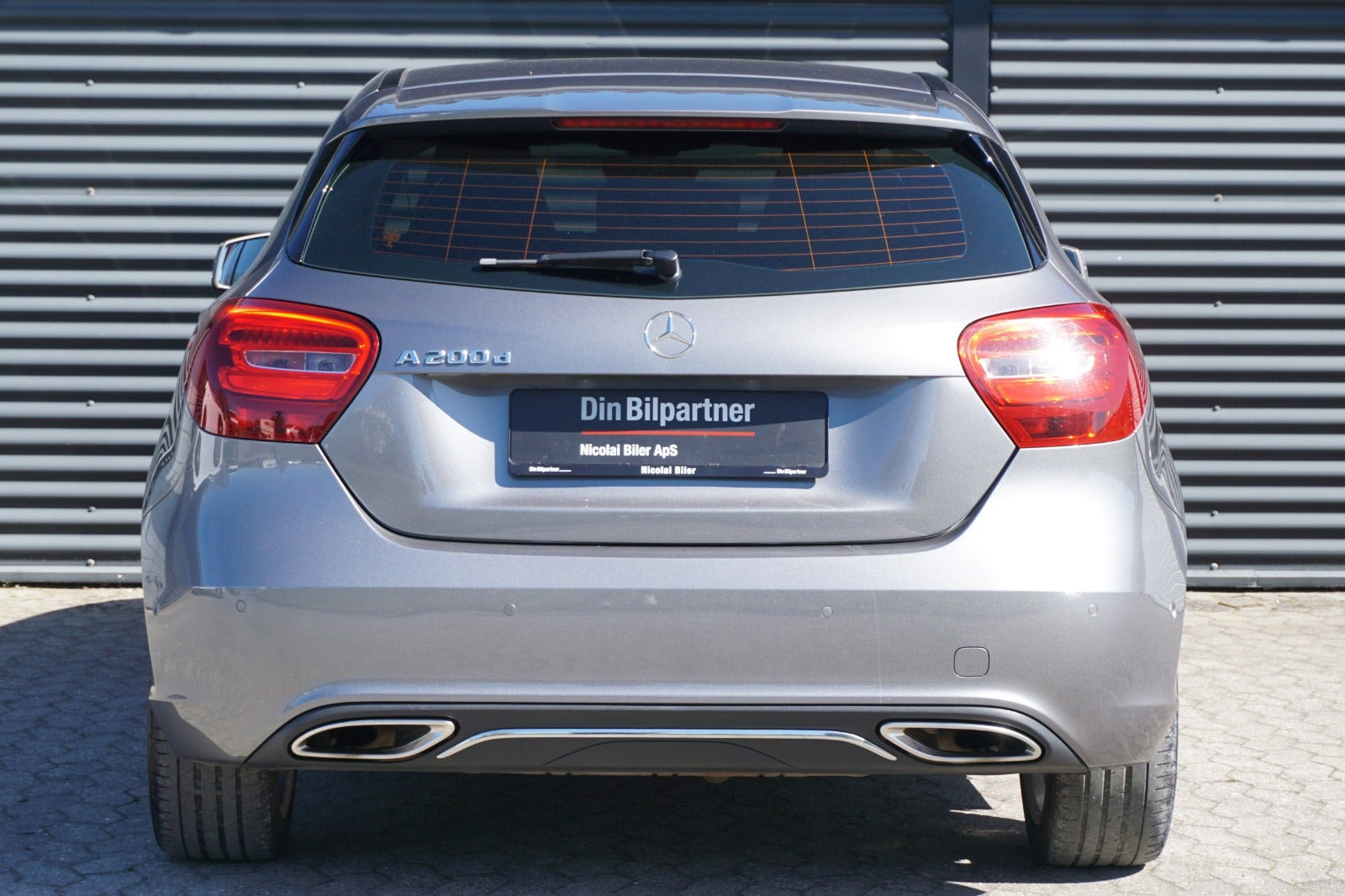 Grå Mercedes A200 d fra 2017