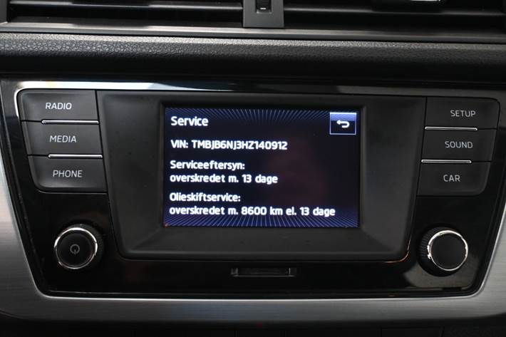 Grå Skoda Fabia fra 2017