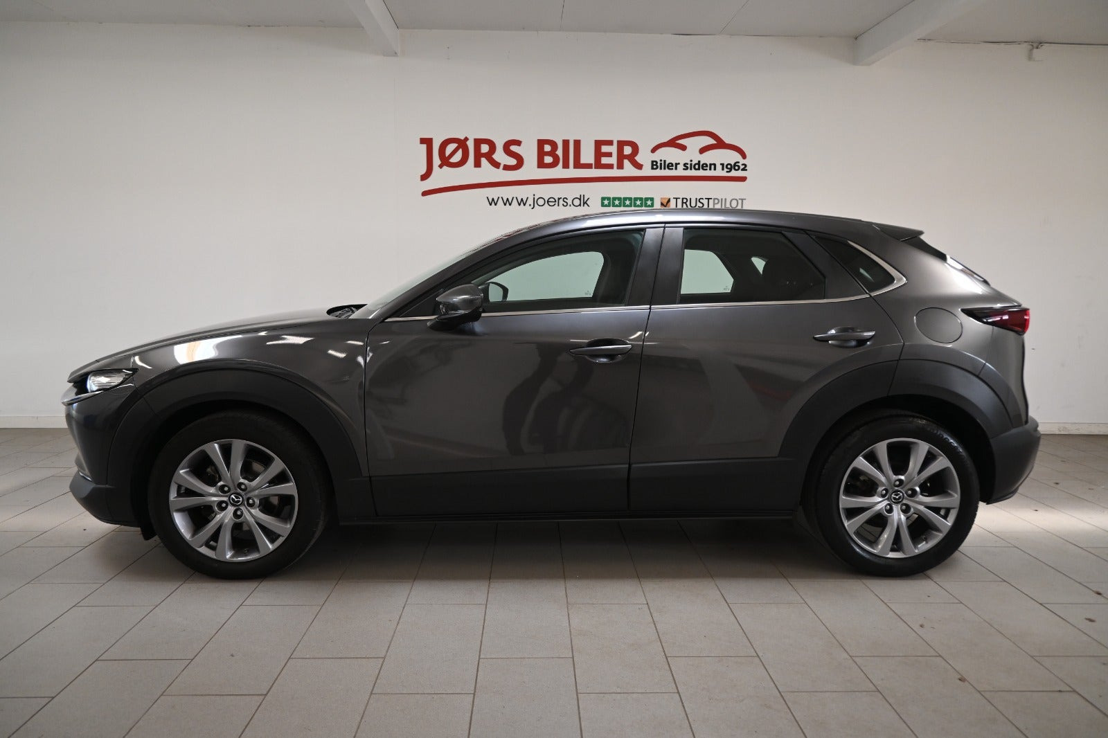 Grå Mazda CX-30 fra 2021