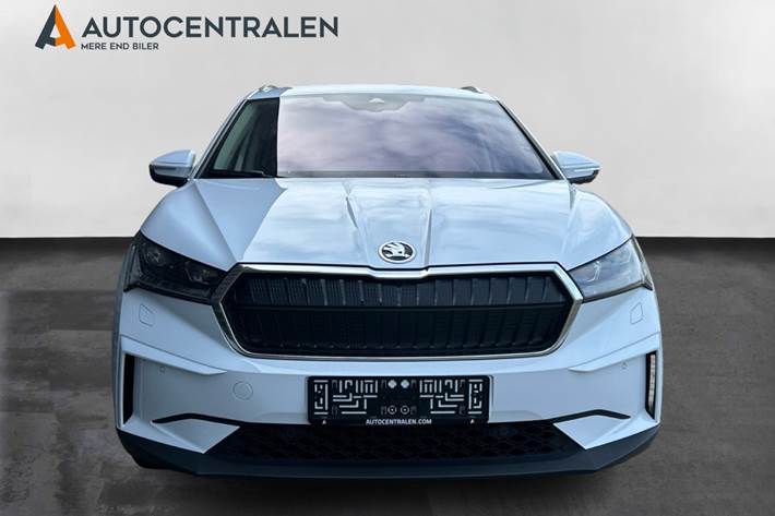 Hvid Skoda Enyaq fra 2021